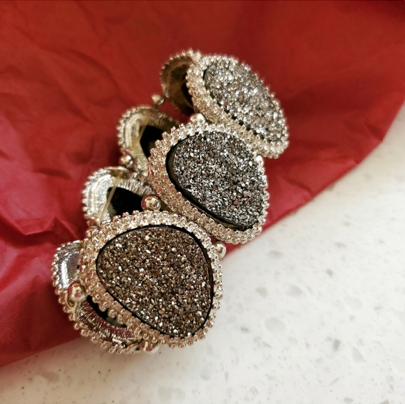 New York & Company Jewelry - 🔥5/$25🔥 NY&Co bracelet
